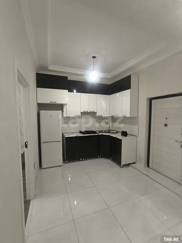 Kirayə verilir 2 otaqlı yeni tikili 65 m²