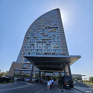 Kirayə verilir 4 otaqlı yeni tikili 180 m² — Bakı 4 otaq 180.00 m²