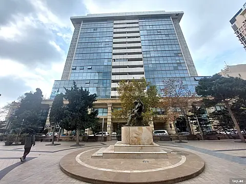 Satılır 3 otaqlı mənzil 110 m² — Bakı 3 otaq 110.00 m²