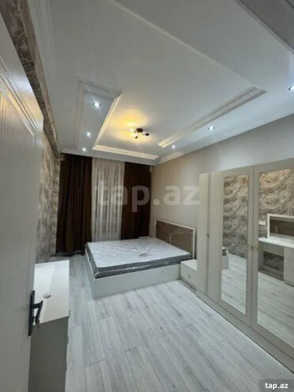 Kirayə verilir 2 otaqlı yeni tikili 72 m²