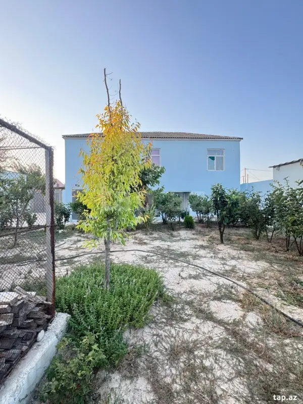 Satılır 4 otaqlı həyət evi 160 m²