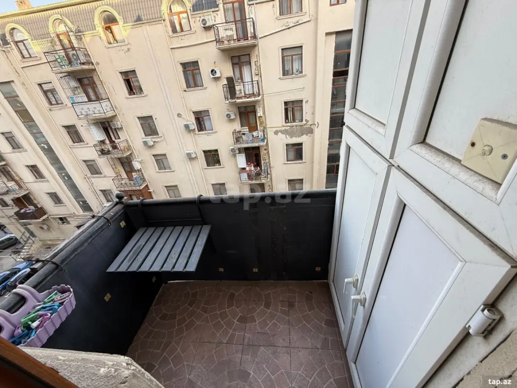 Kirayə verilir 2 otaqlı yeni tikili 68 m²