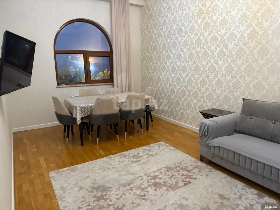 Kirayə verilir 3 otaqlı yeni tikili 115 m²