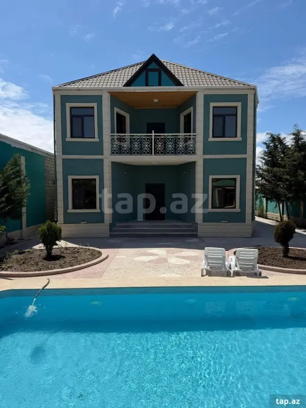 Kirayə verilir 7 otaqlı həyət evi 300 m²