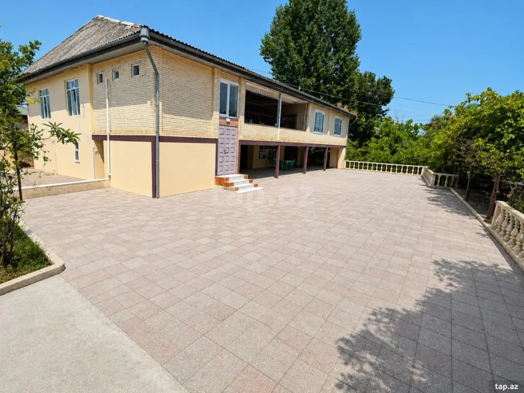 Kirayə verilir 4 otaqlı həyət evi 130 m²