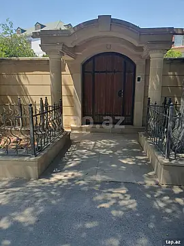 Satılır 8 otaqlı həyət evi 350 m² — Bakı, Sahil qəs. 8 otaq 350.00 m²