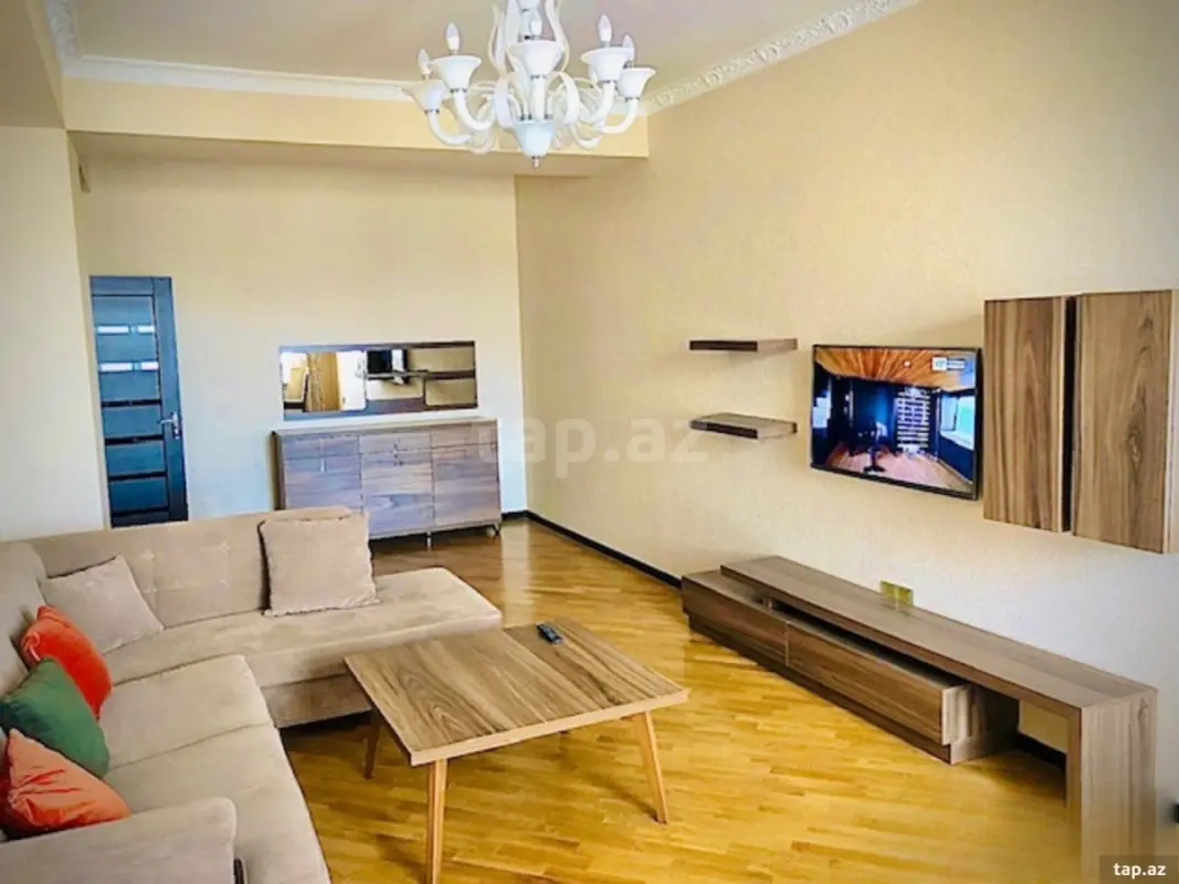 Kirayə verilir 2 otaqlı yeni tikili 80 m²