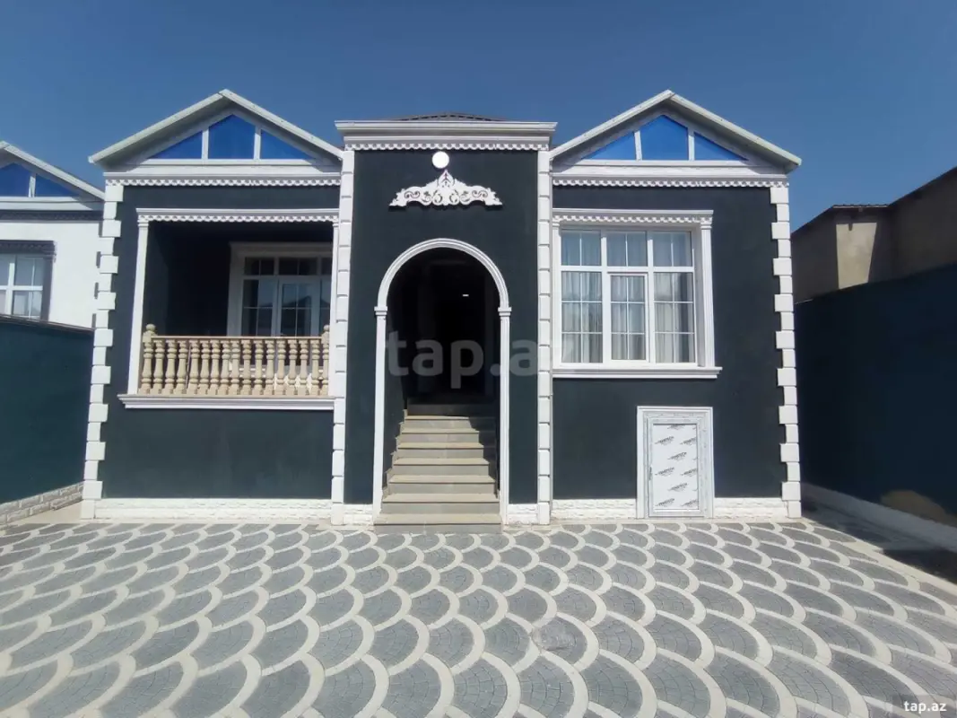 Satılır 4 otaqlı həyət evi 130 m²