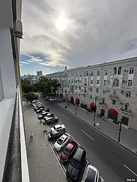 Kirayə verilir 3 otaqlı mənzil 110 m² — Bakı, Səbail 3 otaq 110.00 m²