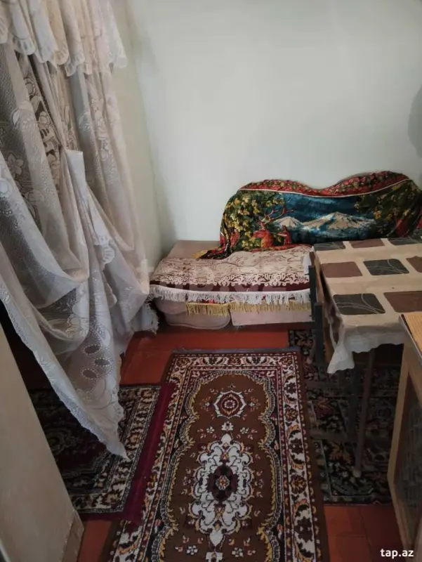 Kirayə verilir 2 otaqlı həyət evi 28 m²