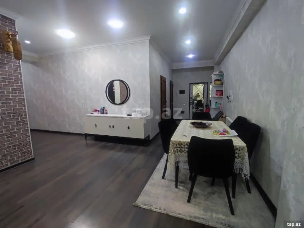 Satılır 3 otaqlı yeni tikili 100 m²
