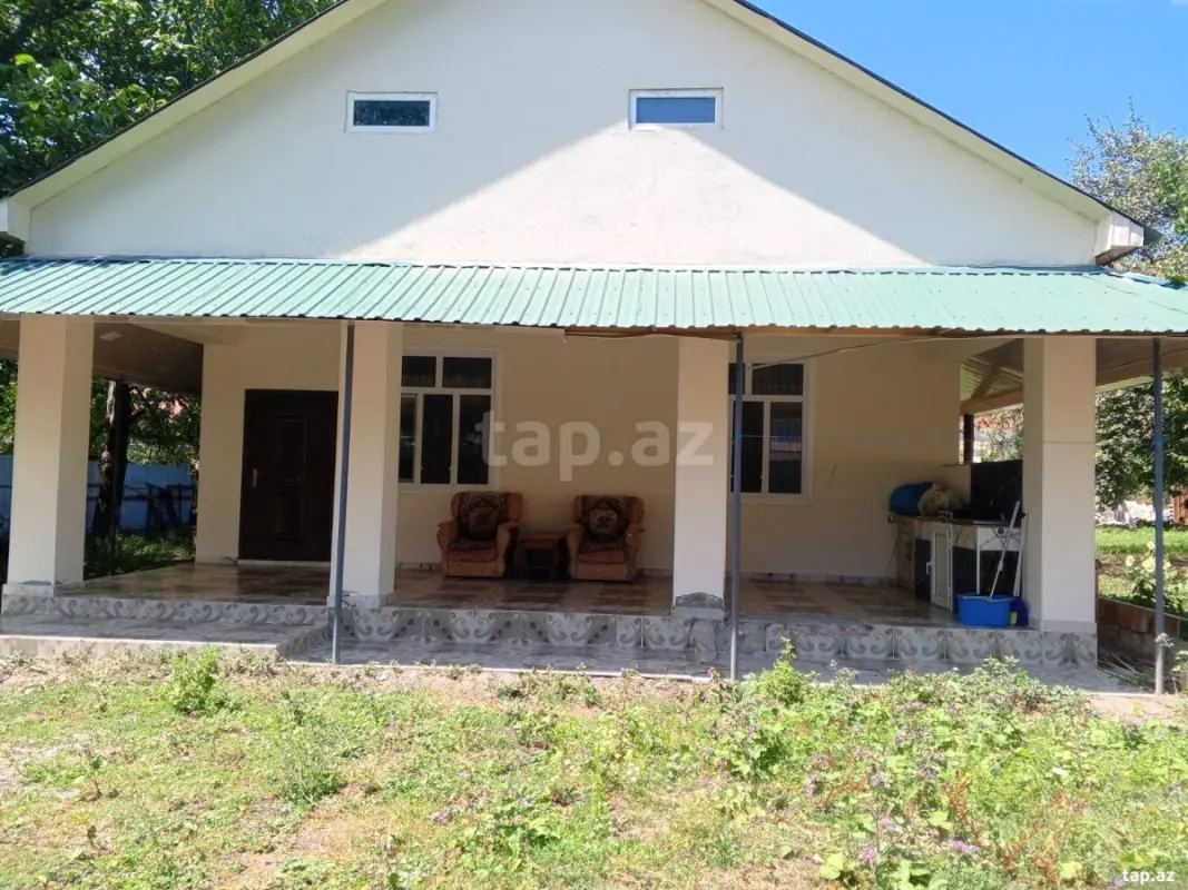 Satılır 2 otaqlı həyət evi 108 m²