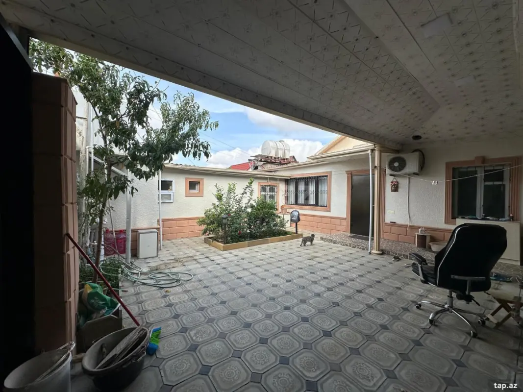 Satılır 4 otaqlı həyət evi 100 m²