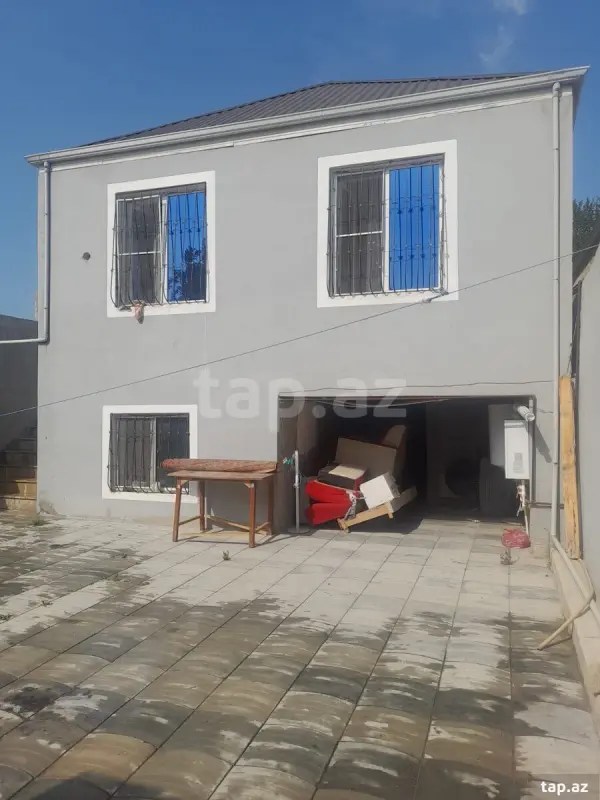 Satılır 3 otaqlı həyət evi 200 m²