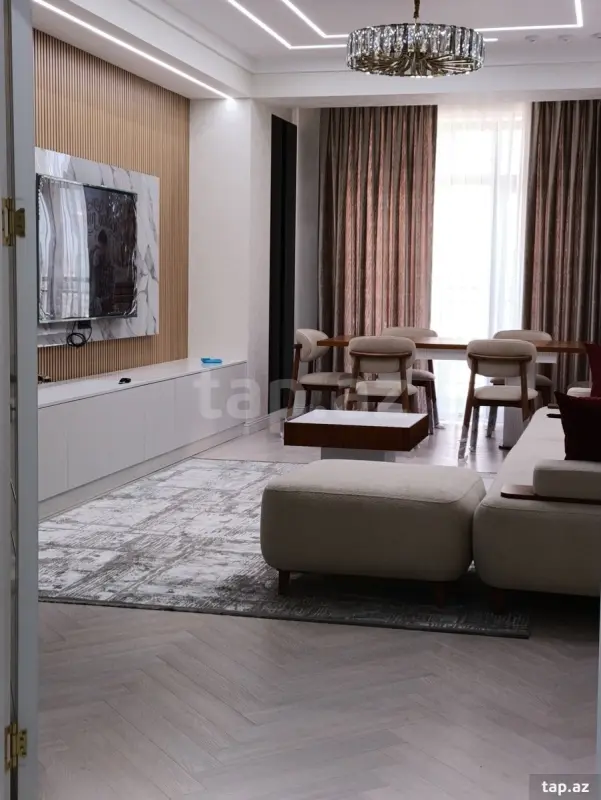Satılır 4 otaqlı yeni tikili 185 m²