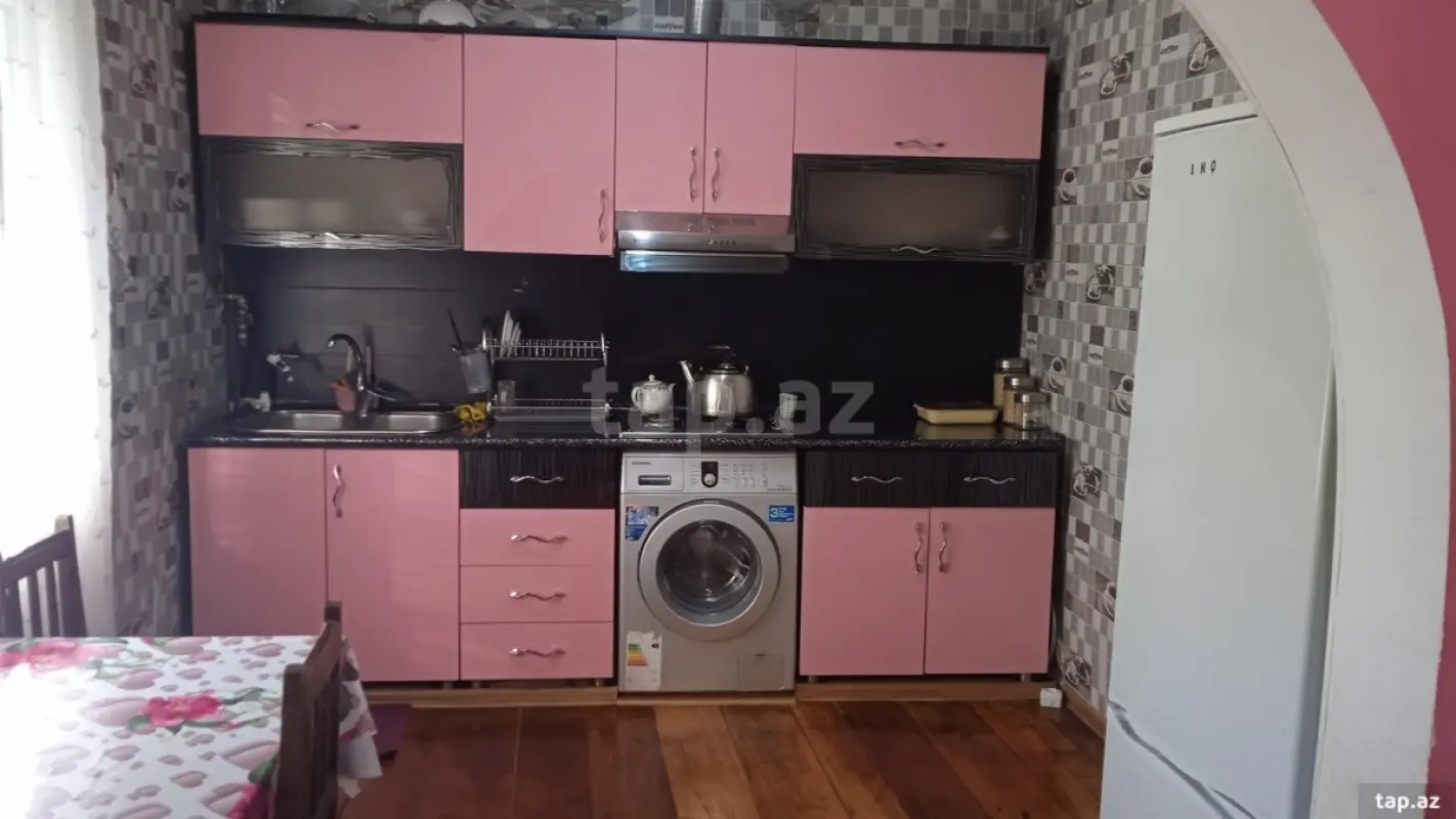 Kirayə verilir 4 otaqlı həyət evi 105 m²