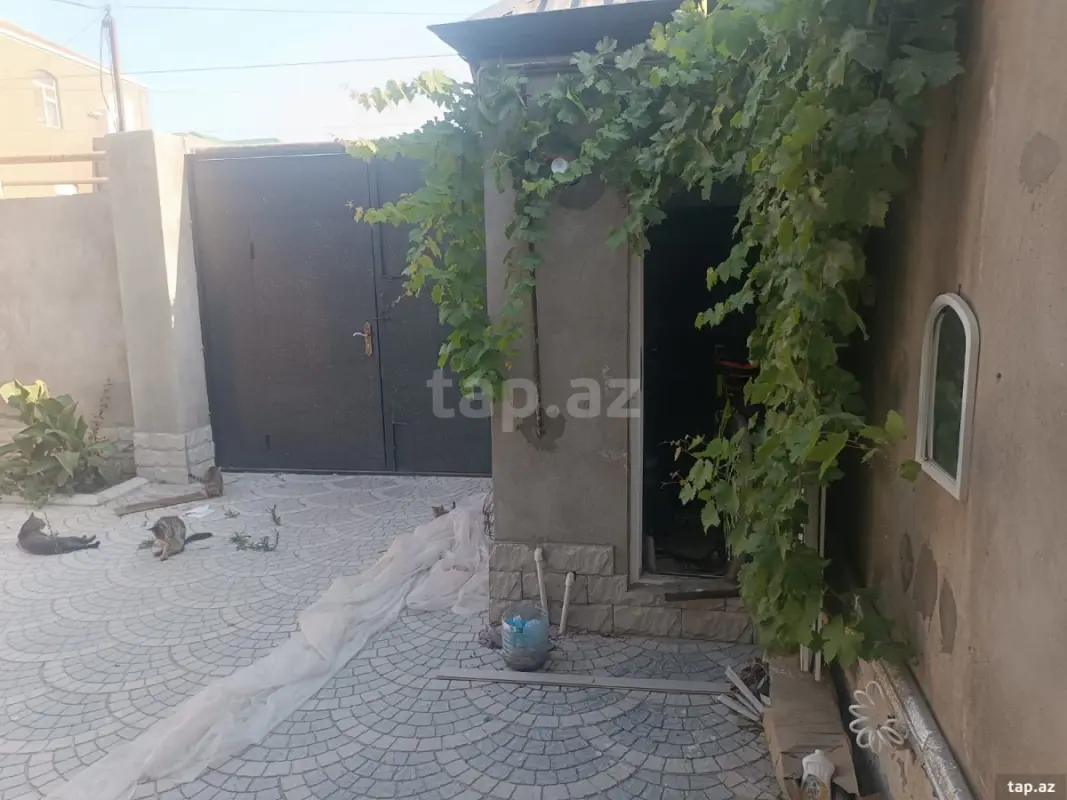 Satılır 3 otaqlı həyət evi 100 m²