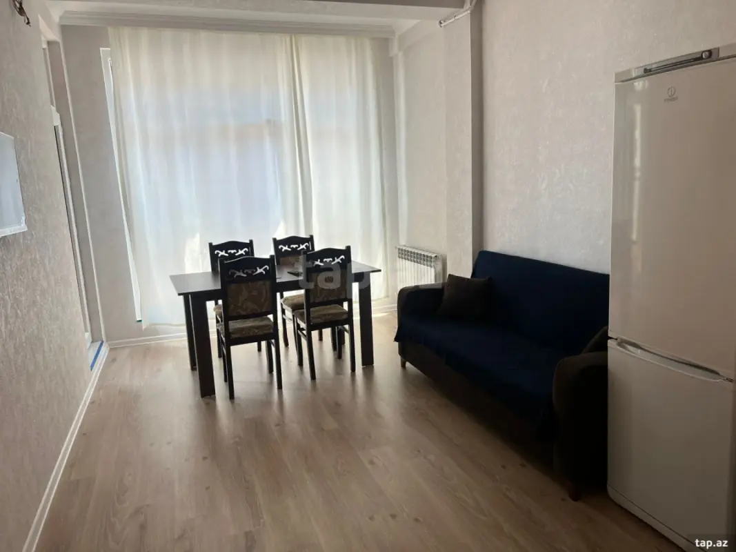 Kirayə verilir 2 otaqlı yeni tikili 70 m²