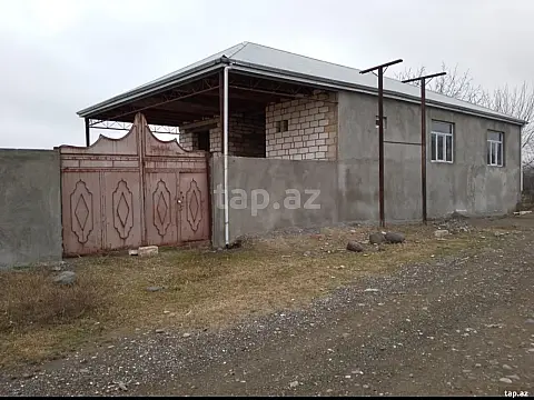 Satılır 5 otaqlı həyət evi 240 m² — Qazax 5 otaq 240.00 m²