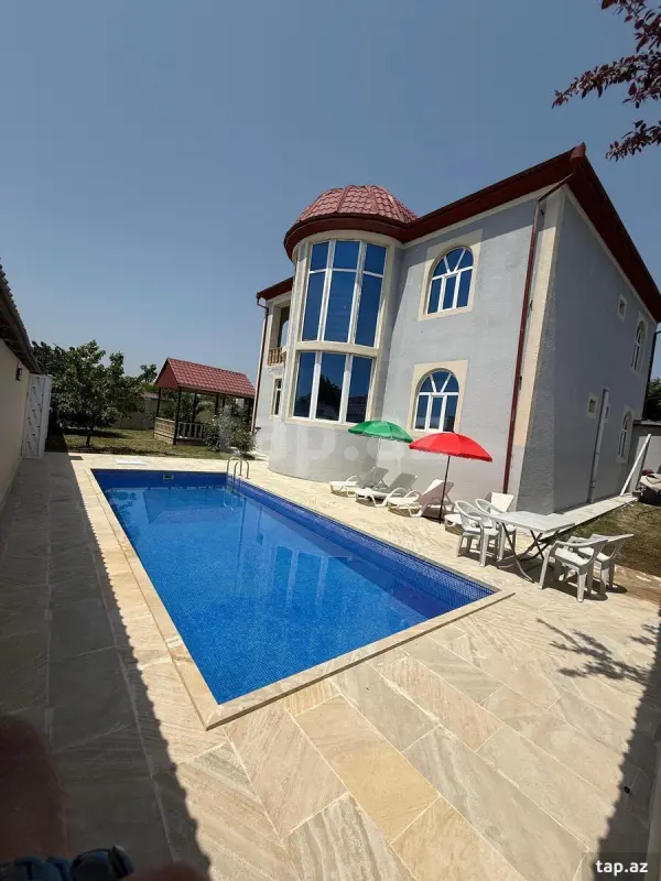 Kirayə verilir 5 otaqlı həyət evi 300 m²