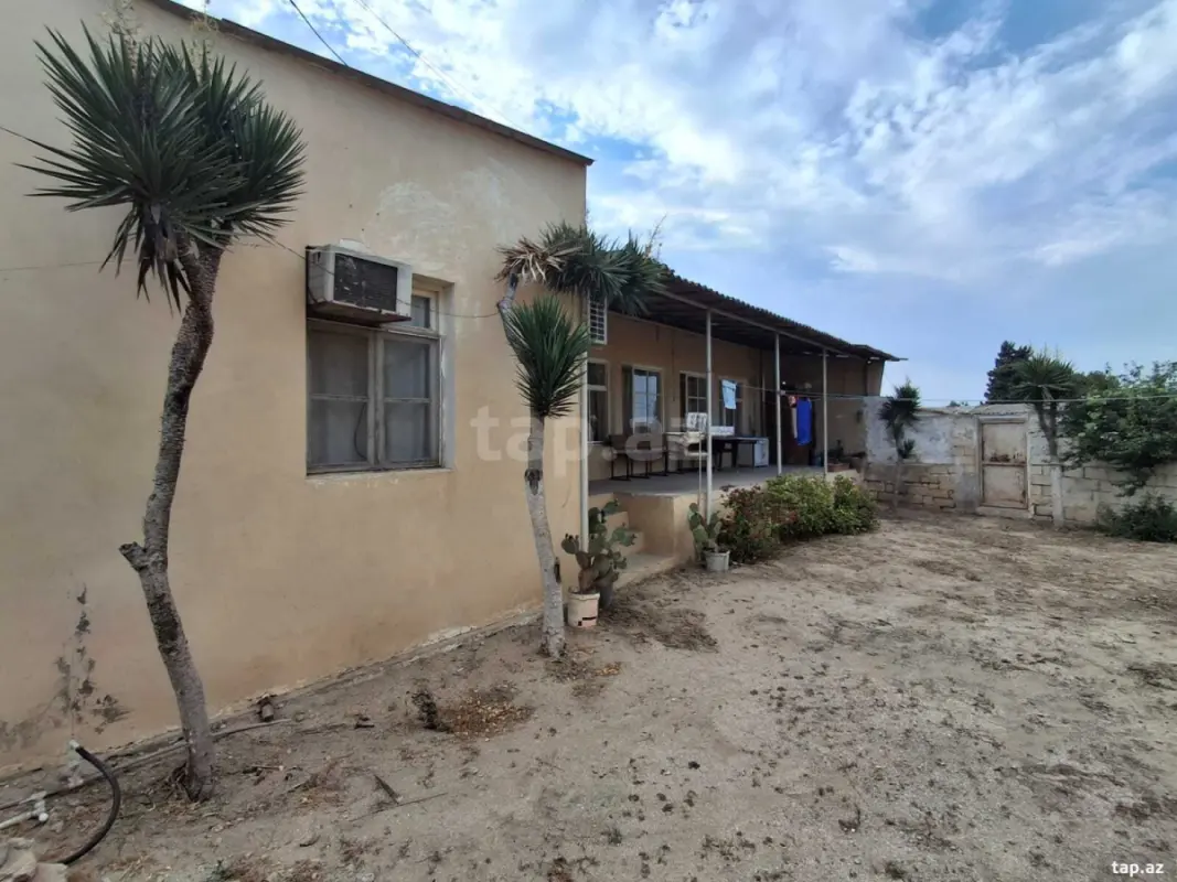 Satılır 3 otaqlı həyət evi 169 m²