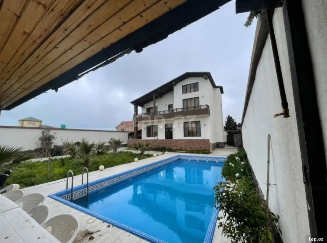 Kirayə verilir 5 otaqlı həyət evi 200 m²