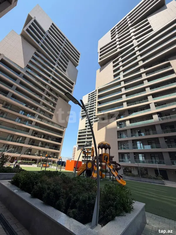 Satılır 4 otaqlı yeni tikili 178 m²