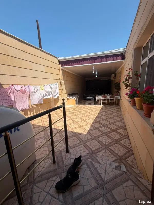 Satılır 7 otaqlı həyət evi 100 m²