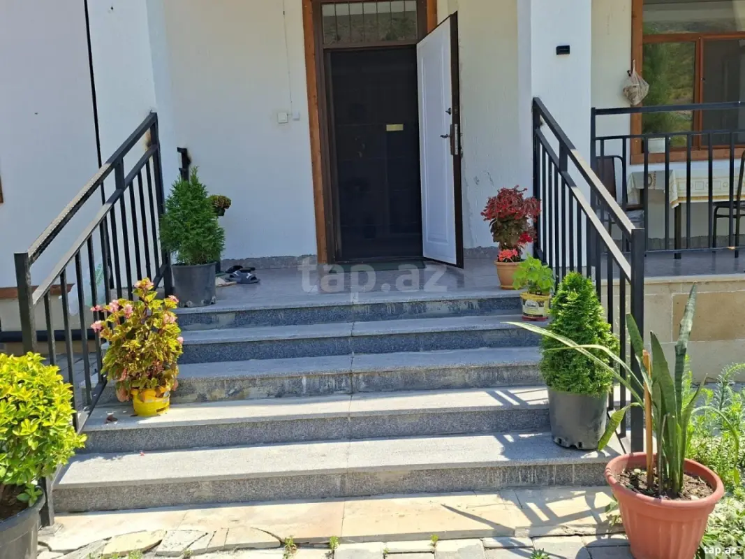 Kirayə verilir 2 otaqlı həyət evi 100 m²
