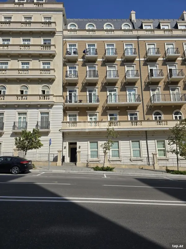 Satılır 3 otaqlı yeni tikili 94 m²