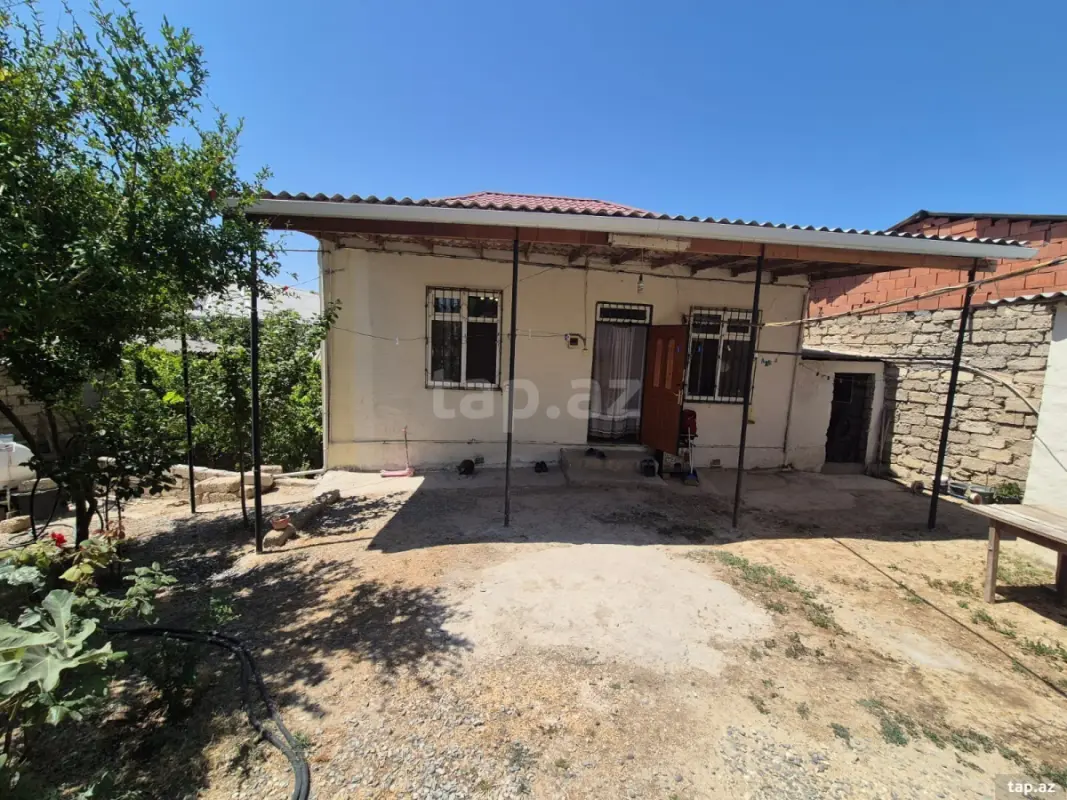 Satılır 3 otaqlı həyət evi 100 m²