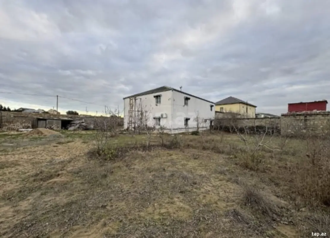 Satılır 5 otaqlı həyət evi 150 m²
