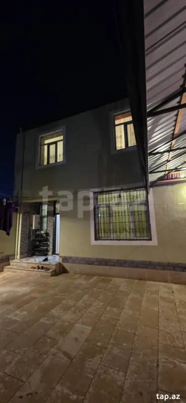 Satılır 5 otaqlı həyət evi 180 m²
