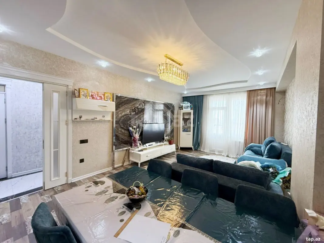 Satılır 4 otaqlı yeni tikili 135 m²