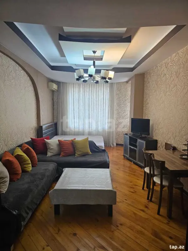 Kirayə verilir 3 otaqlı yeni tikili 110 m²
