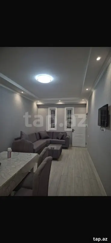 Kirayə verilir 3 otaqlı yeni tikili 75 m²