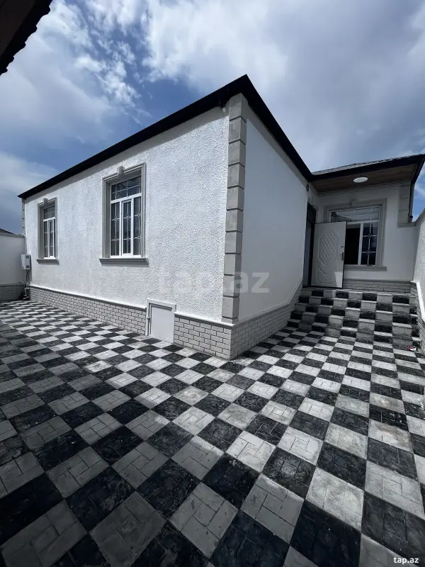 Satılır 4 otaqlı həyət evi 100 m²