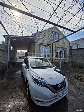 Kirayə verilir 4 otaqlı həyət evi 100 m² — Bakı 4 otaq 100.00 m²