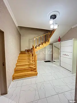 Satılır 6 otaqlı həyət evi 205 m² — Bakı, Badamdar 6 otaq 205.00 m²