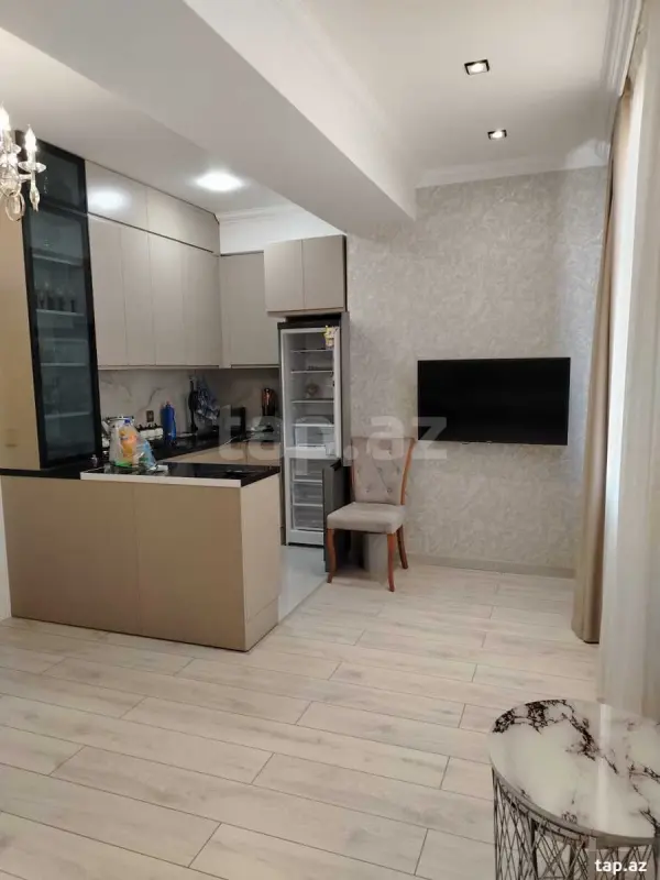 Kirayə verilir 3 otaqlı yeni tikili 80 m²
