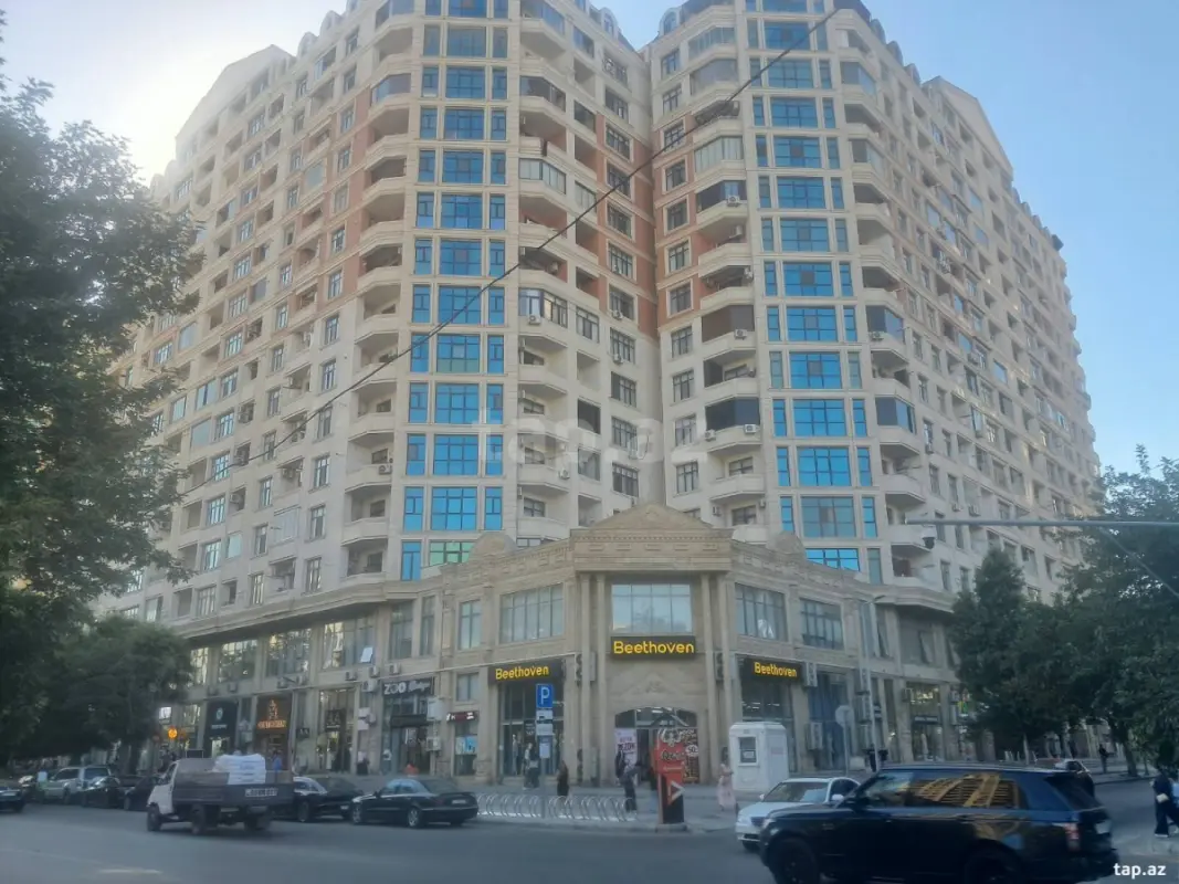 Satılır 2 otaqlı yeni tikili 83 m²