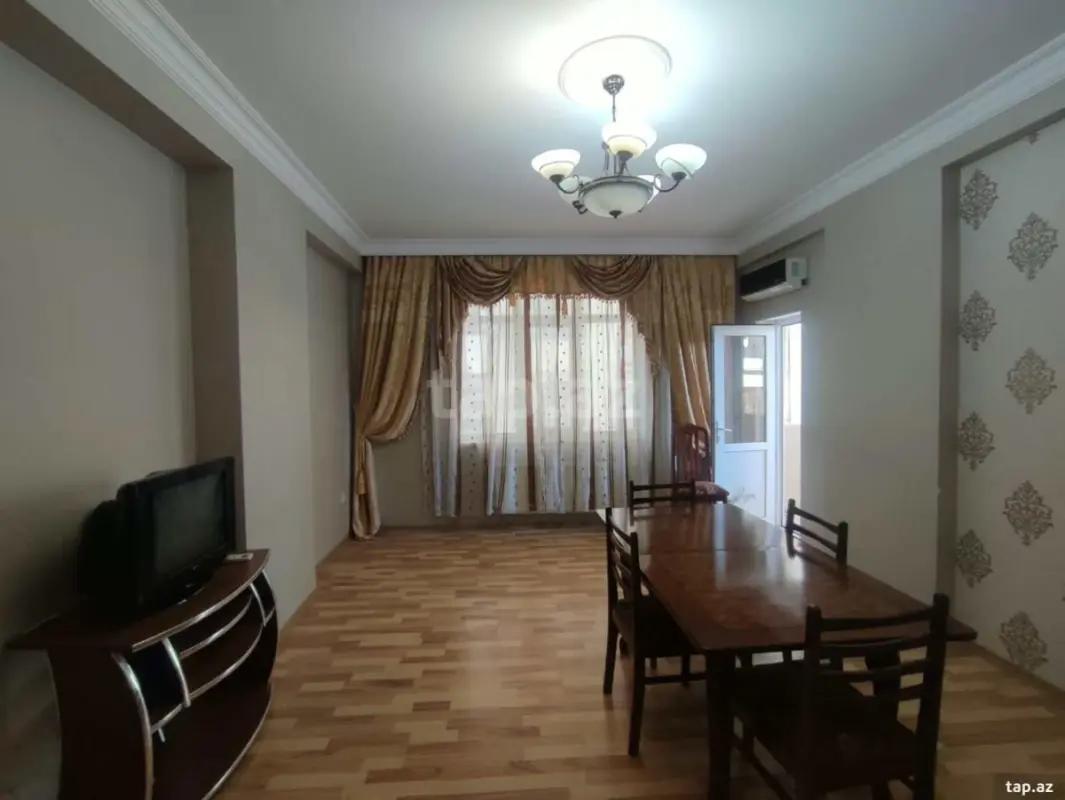 Kirayə verilir 3 otaqlı yeni tikili 120 m²