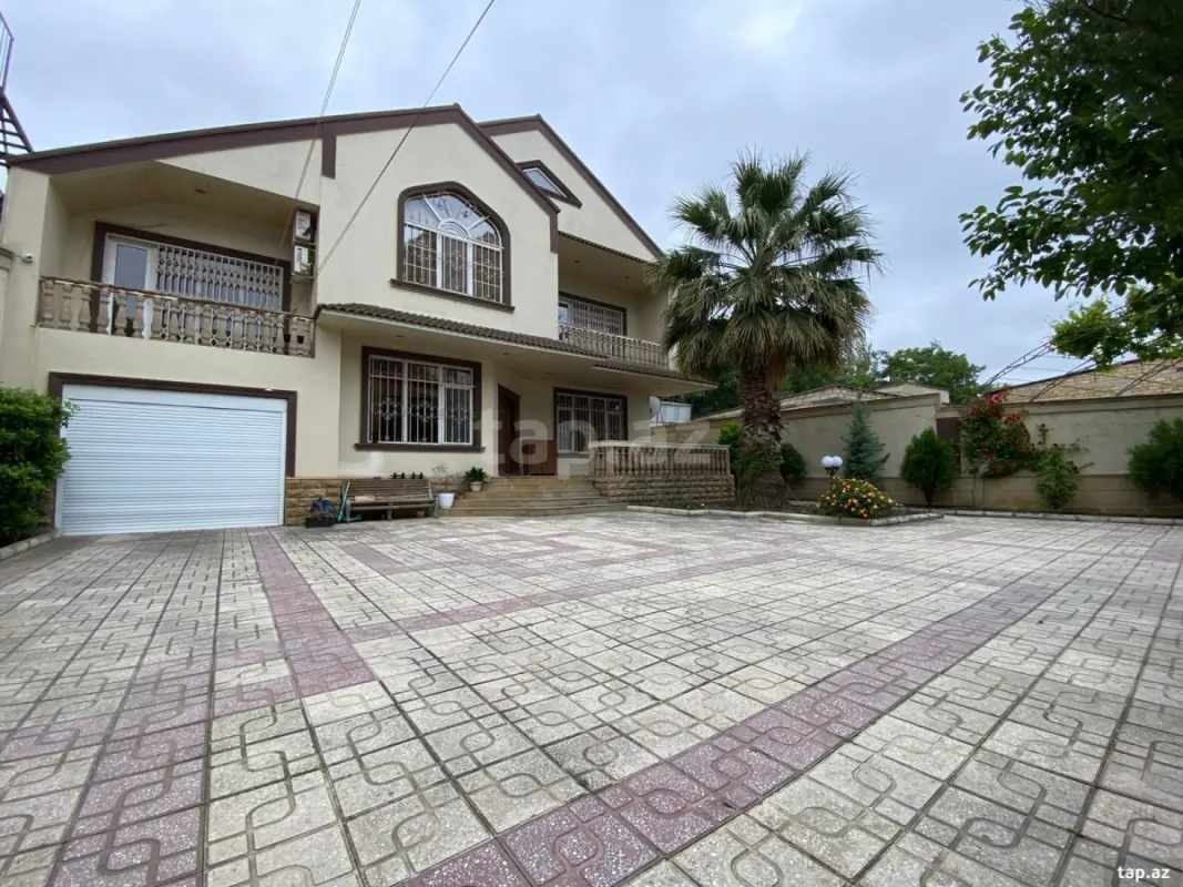 Satılır 6 otaqlı həyət evi 400 m²