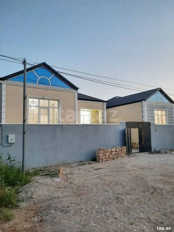 Satılır 4 otaqlı həyət evi 80 m²