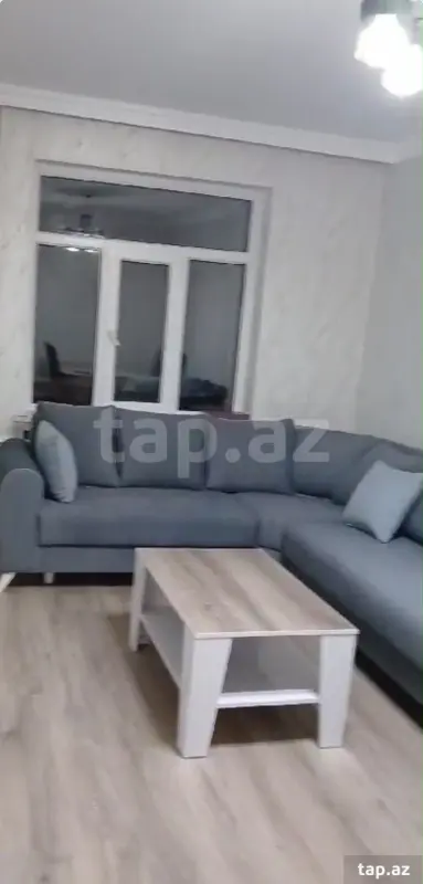 Kirayə verilir 2 otaqlı mənzil 70 m²
