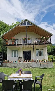 Kirayə verilir 4 otaqlı həyət evi 170 m² — Qax 4 otaq 170.00 m²