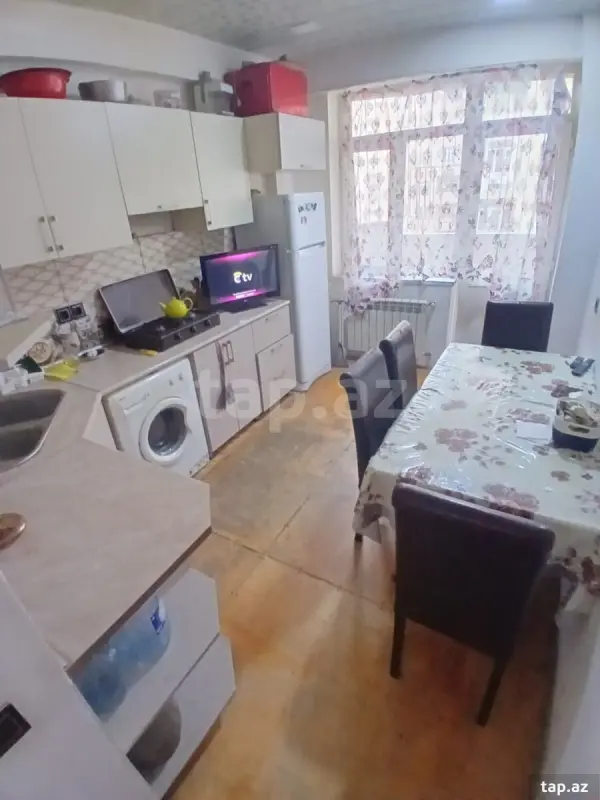Kirayə verilir 3 otaqlı yeni tikili 85 m²