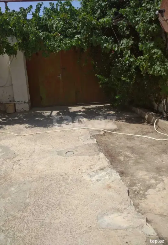 Satılır 4 otaqlı həyət evi 150 m²