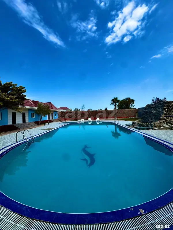 Kirayə verilir 6 otaqlı həyət evi 300 m²