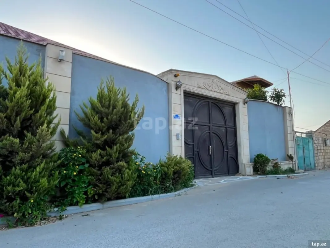 Satılır 4 otaqlı həyət evi 160 m²